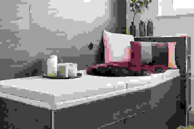 Stilvoll Und Gemutlich Bad In Holzoptik By Banovo Gmbh Homify