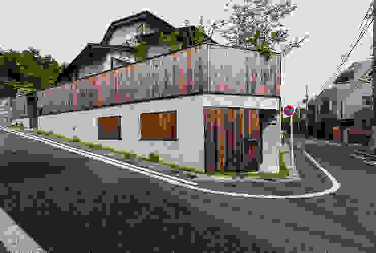 外観 森村厚建築設計事務所 木造住宅 木 木目調 和モダン,和風,外観,杉板,塀,木造