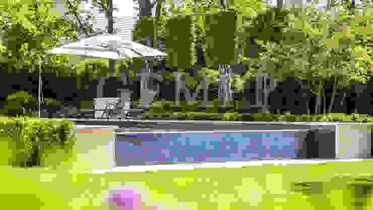 Moderner Stadtgarten Mit Infinity Pool Moderne Gartengestaltung Mit Pool Homify