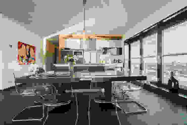 Lucht, Licht, Zicht Masters of Interior Design Moderne keukens