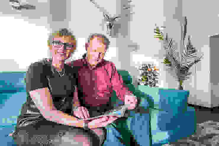 Lucht, Licht, Zicht Masters of Interior Design Moderne woonkamers