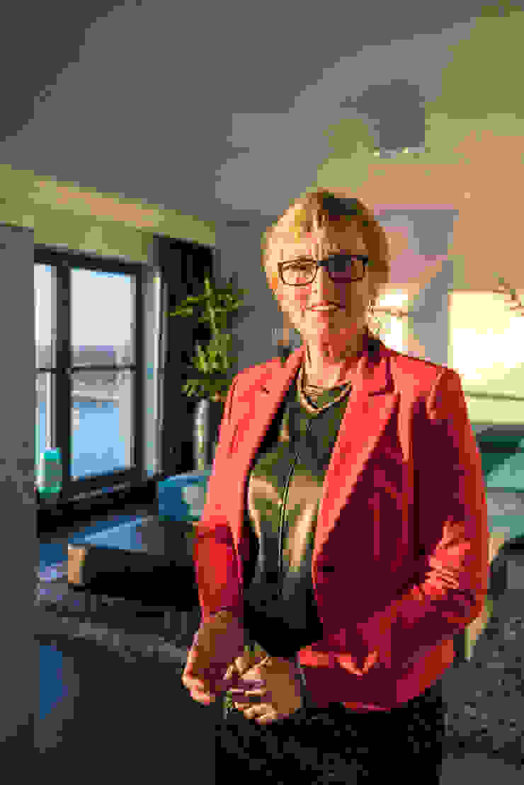Lucht, Licht, Zicht Masters of Interior Design Moderne woonkamers