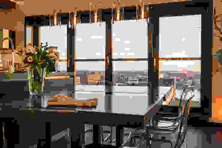 Lucht, Licht, Zicht Masters of Interior Design Moderne woonkamers
