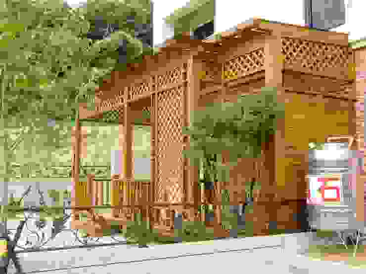 id save    b1户顶楼露台施工前  就算是用来当晒衣空间,棚架也要美美