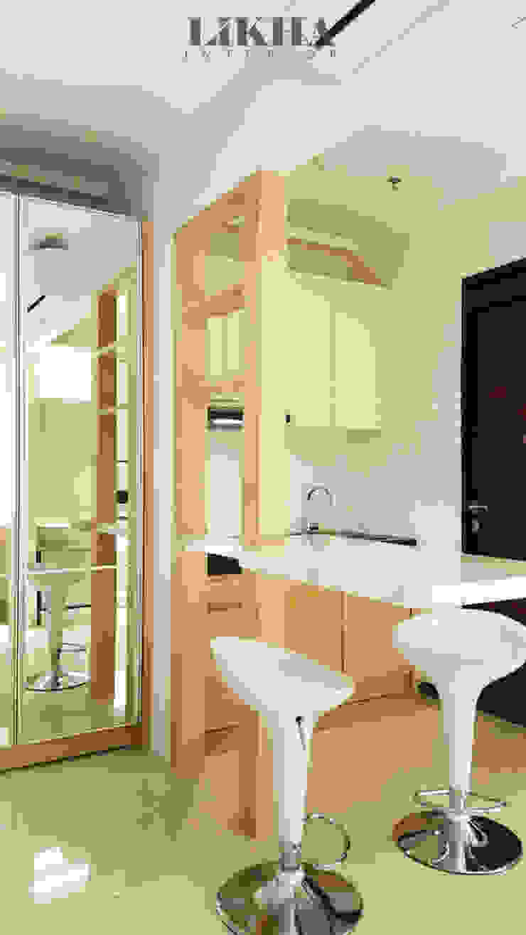 Area Dapur + Mini Bar Likha Interior Dapur built in Kayu Lapis Wood effect likha interior,interior design,desain interior,interior rumah,house interior,apartemen interior,apartemen