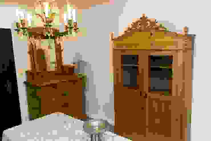 Einrichtung Im Landhausstil Von Antik Karl Homify