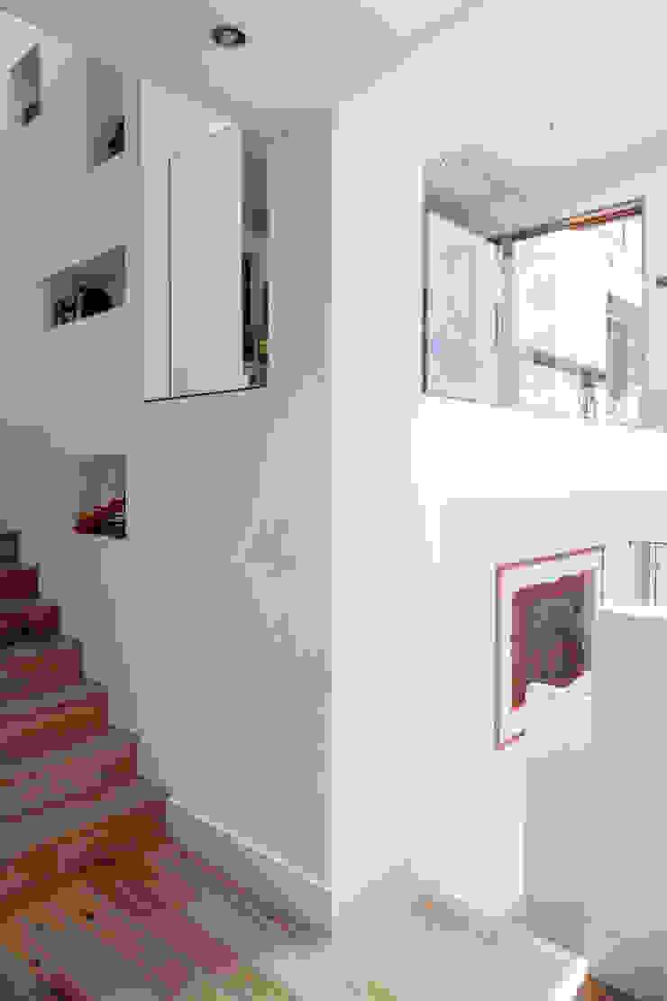 Honor Oak Red Squirrel Architects Ltd Modern corridor, hallway & stairs