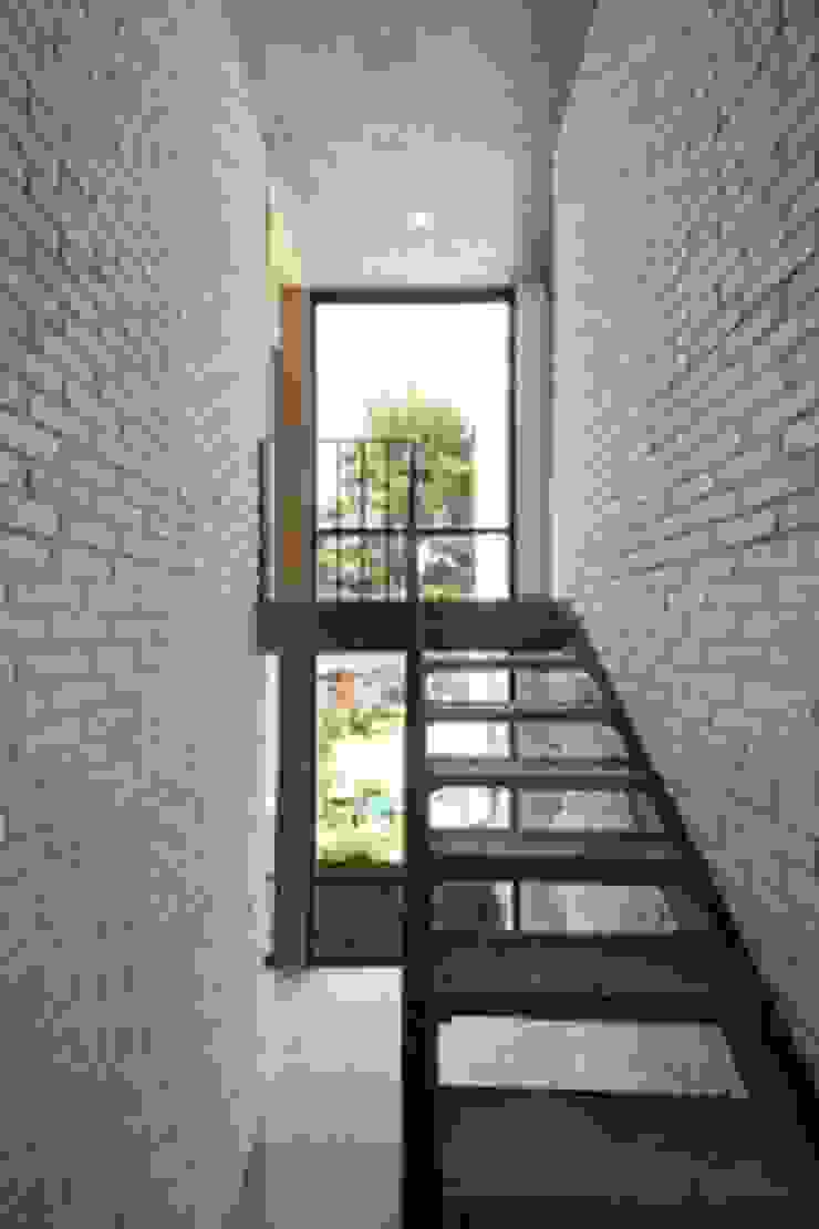 Apaloosa Estudio de Arquitectura y Diseño درج الطوب Wood effect