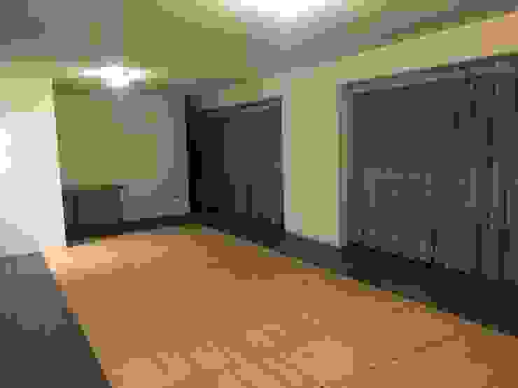 Reforma y diseño de interiores de una sala multiuso en un departamento