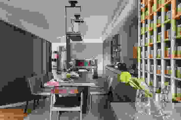 宸域空間設計有限公司 Sala da pranzo moderna Effetto legno