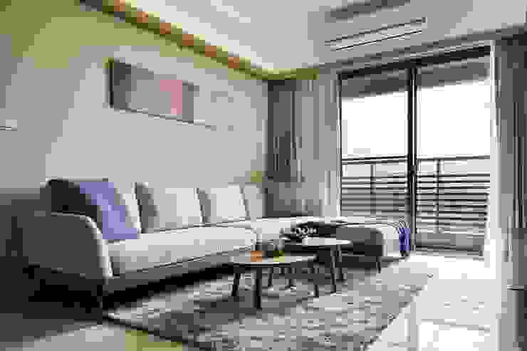 L型沙發靠窗的休憩區 木皆空間設計 Living room