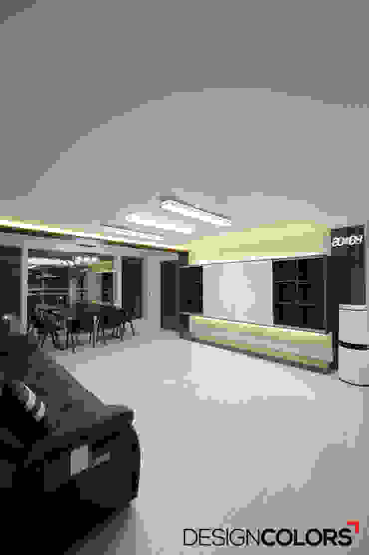 은평구 구산동 구산브라운스톤 아파트인테리어 34평 모던스타일 거실 by DESIGNCOLORS 모던