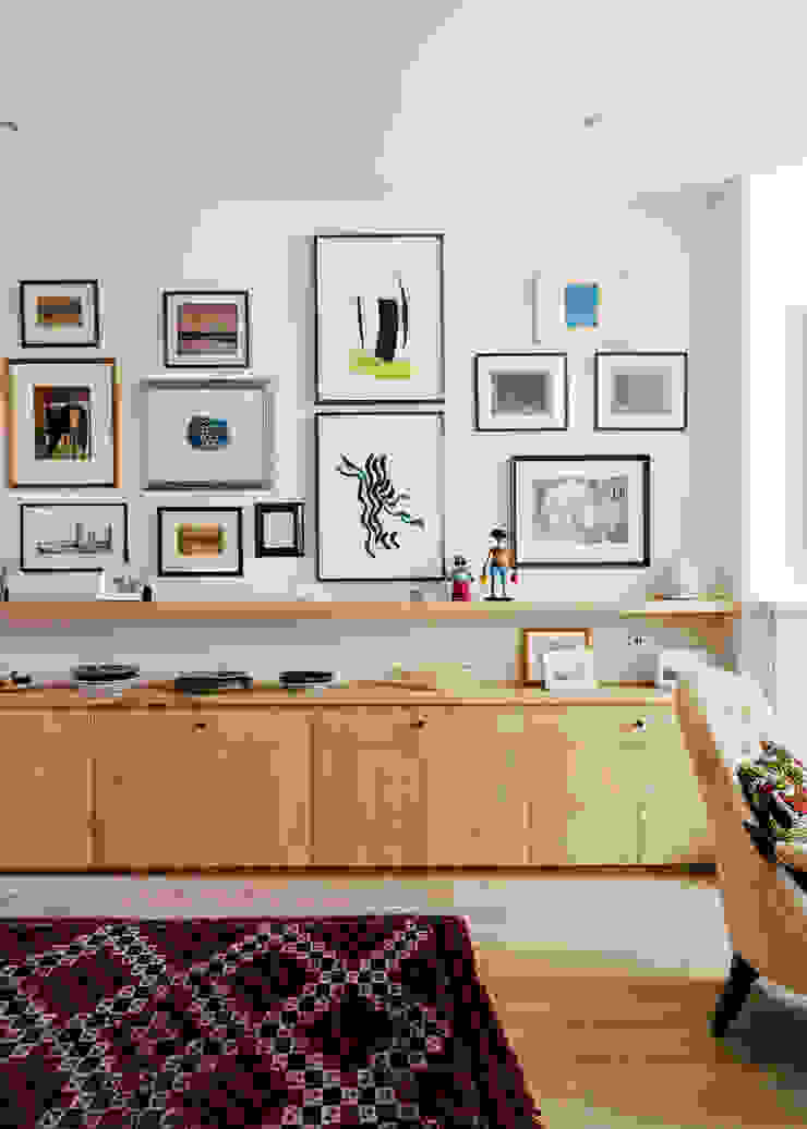 Gallery House Neil Dusheiko Architects Modern living room