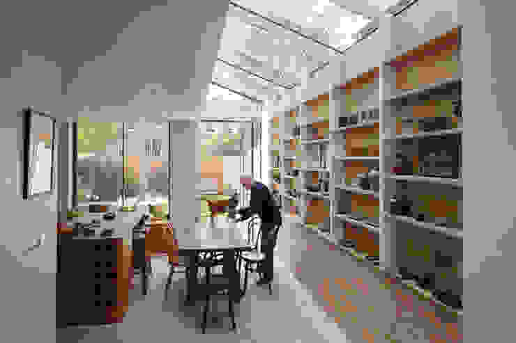 Gallery House Neil Dusheiko Architects Modern dining room