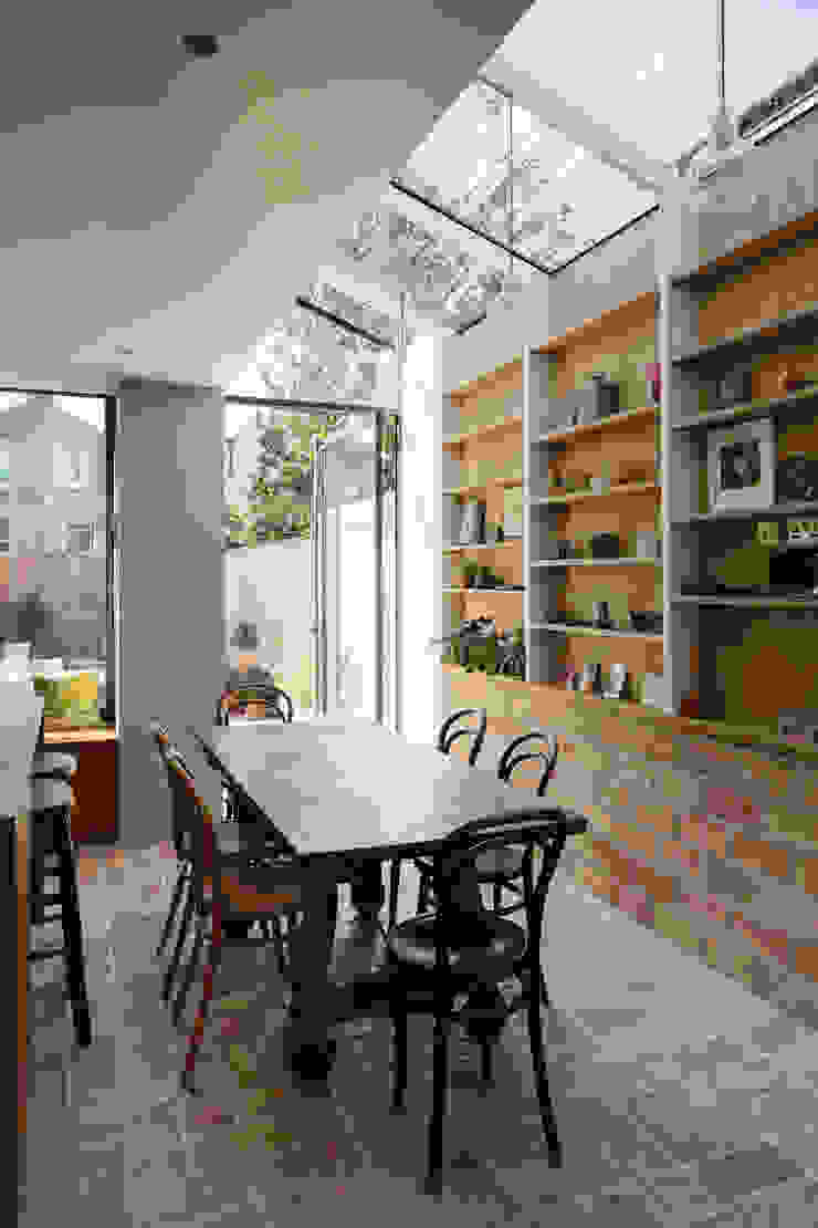 Gallery House Neil Dusheiko Architects Modern dining room