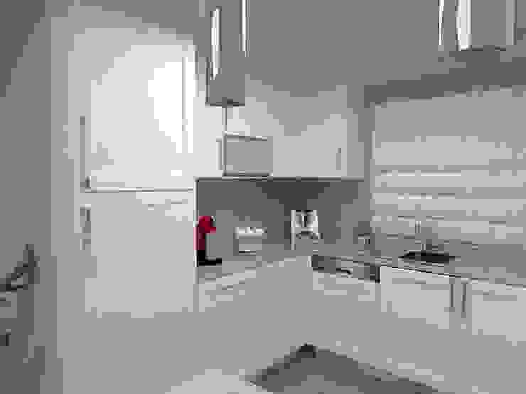 COZINHAS por Maria José Faria Interiores Ldª