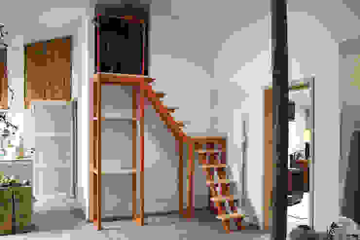 Escalier Mechanical Orange, Atelier Concret Atelier Concret Stairs آئرن / اسٹیل Orange