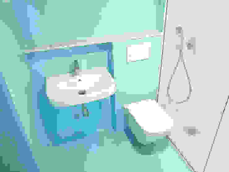 REFORMA MVI - baño fic arquitectos Baños de estilo ecléctico Azul pavimento del cuarto de baño,color de pared,colores brillantes,contraste