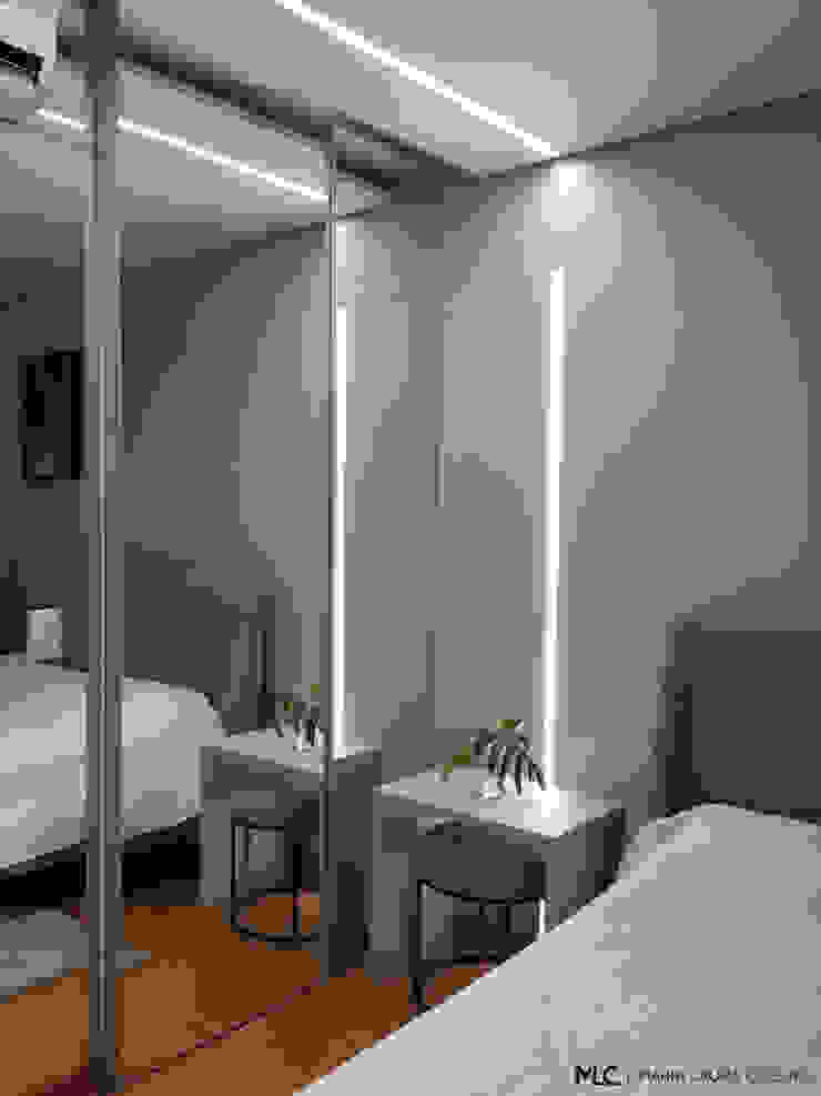 APARTAMENTO JM Maria Laura Coelho Quartos modernos