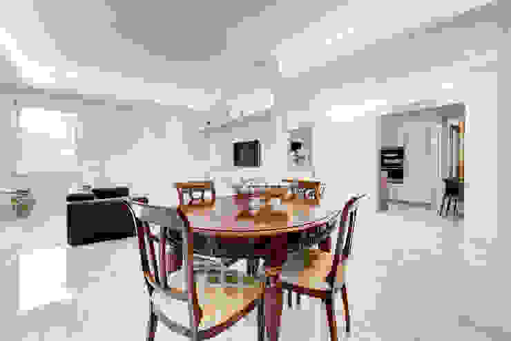 Savio Residence EF_Archidesign Sala da pranzo moderna