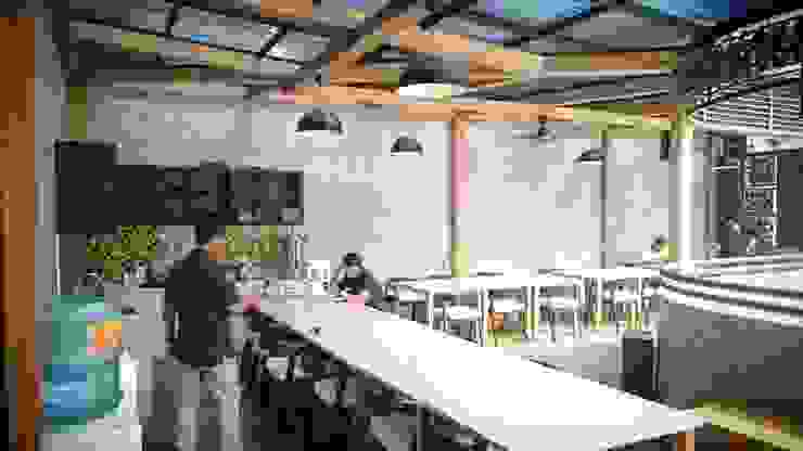 NET TV Media Command Studio & Pantry Equator.Architect Bangunan Kantor Modern