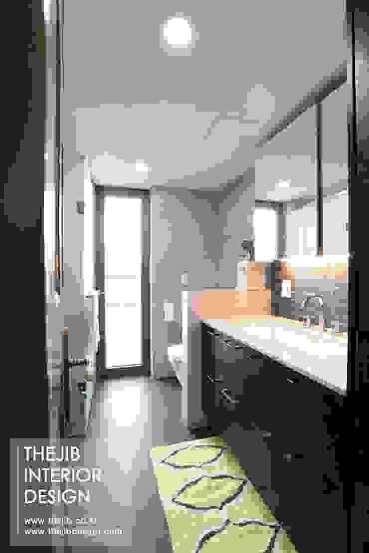 강남구 도곡동 대림아크로빌 54평 아파트 인테리어 모던스타일 욕실 by 더집디자인 (THEJIB DESIGN) 모던