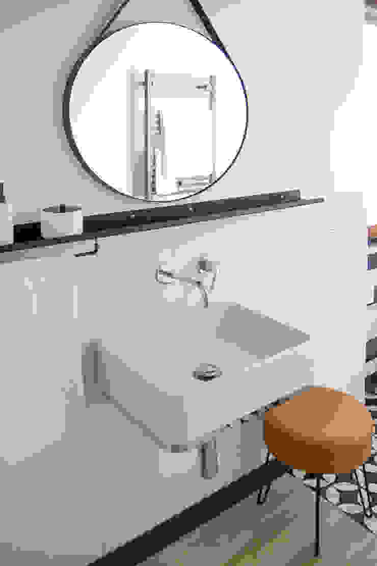 BAGNO NELL'ARMADIO Spazio 14 10 di Stella Passerini Camera da letto minimalista