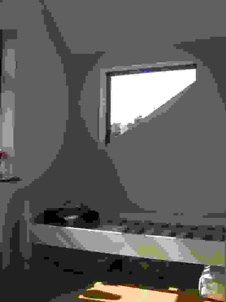 Bexleyheath—Roof Extension Arc 3 Architects & Chartered Surveyors Modern style bedroom