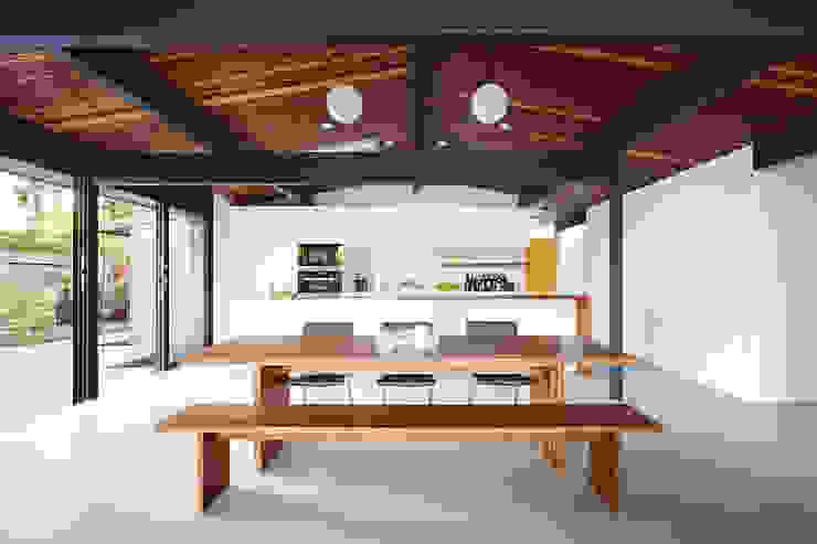 Palo Alto Eichler Remodel by Klopf Architecture, Klopf Architecture Klopf Architecture Modern Kitchen