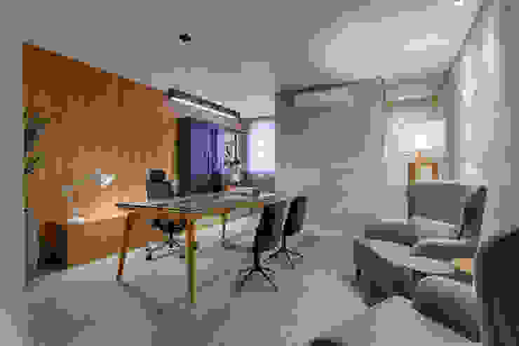 Akmos Homify