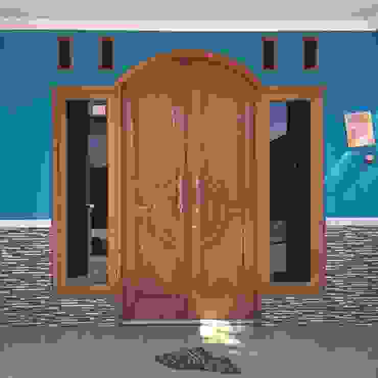 Perum Griya Adi, Kuniran, ud.CMTO ud.CMTO Front doors Wood