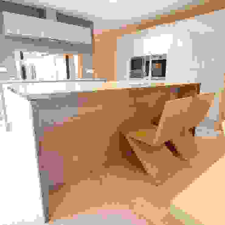 Dab dwelling Dab Den Ltd Modern kitchen Wood Grey