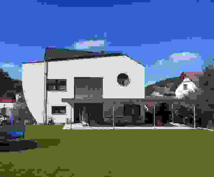 Südfassade archipur Architekten aus Wien Moderne Häuser Terrasse,Freibereich