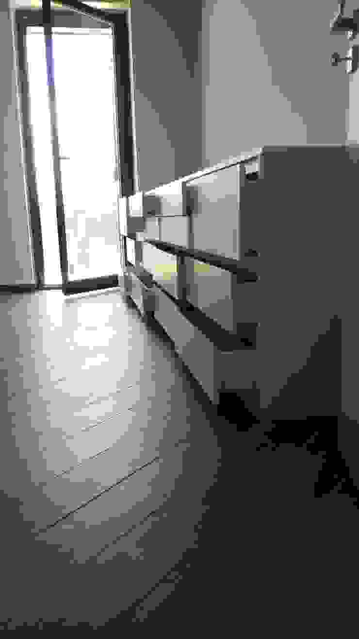 armadio e cassettiera per camera da