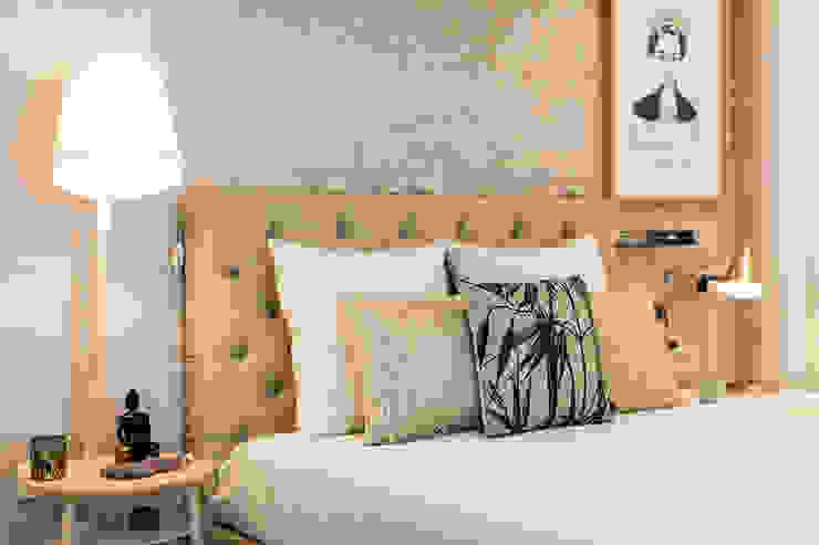 Quarto - Moradia em Viseu - SHI Studio Interior Design ShiStudio Interior Design Quartos modernos cama,almofada,quarto,viseu,porto,portugal,shistudio,shi studio,sheila moura azevedo,tropical,interior design,decoração,Camas e cabeceiras