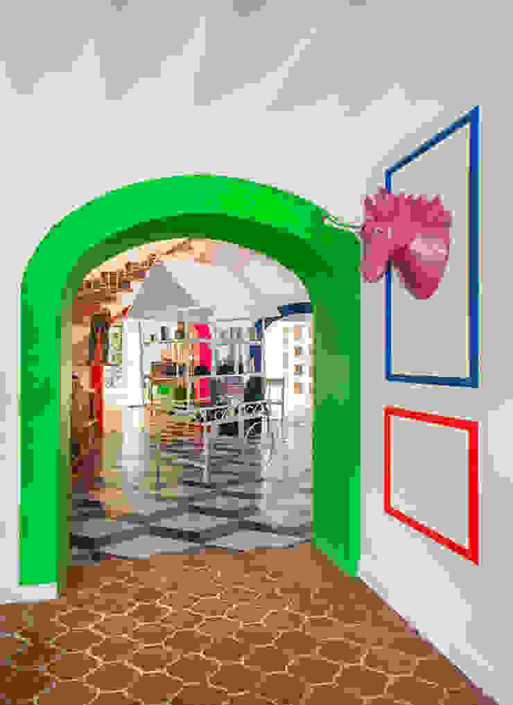 Hall de entrada Guille Garcia-Hoz, interiorismo y reformas en Madrid Bares y clubs de estilo ecléctico Cerámico Verde color,molduras,cerámico,retail,Espacios comerciales