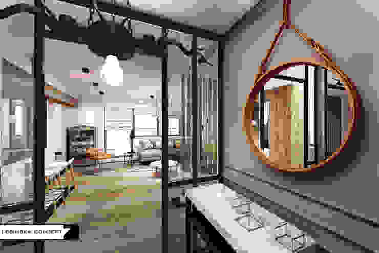 APARTAMENT TRANSATLANTYK LESINSKA CONCEPT Rustykalny korytarz, przedpokój i schody