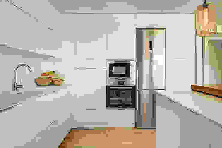 El Grandioso Rediseño de una Casa Estilo Escandinavo con Decoración Industrial , Decorando tu espacio - interiorismo y reforma integral en Madrid. Decorando tu espacio - interiorismo y reforma integral en Madrid. Built-in kitchens
