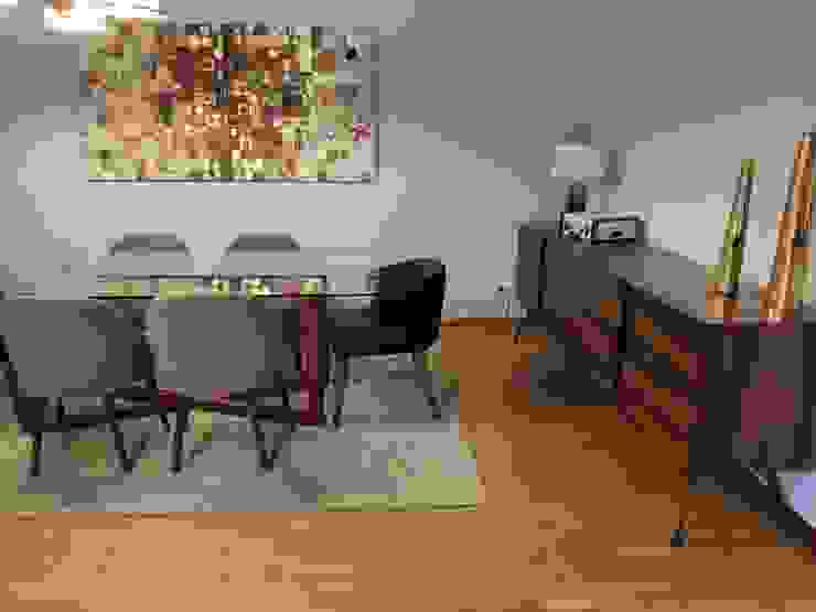 Sala Porto: Salas de jantar  por No Place Like Home ®,Eclético   