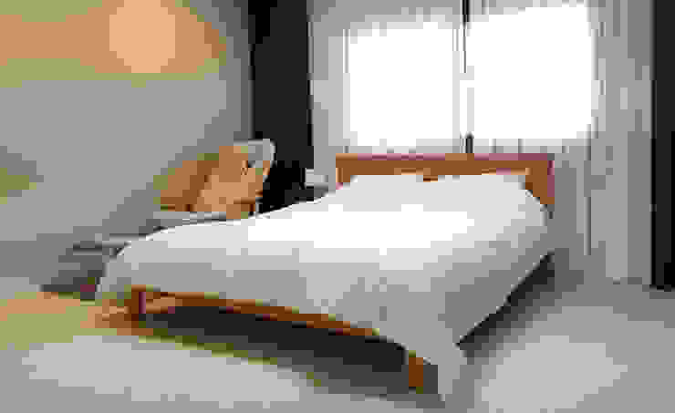 블랑브러쉬 Camera da letto moderna