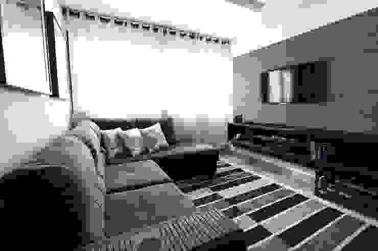 Betonwand, TV- Wand in Betondesing- Wandpaneele aus Architekturbeton STANDARD Loft Design System Deutschland - Wandpaneele aus Bayern Elektronik Beton Grau beton,betonwand,wand betondesign,betondesign,wand aus beton,sichtbeton,paneele,wandpaneele,tapete