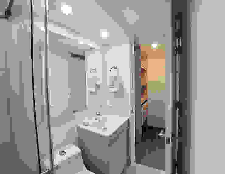 TikTAK ARQUITECTOS Modern dressing room