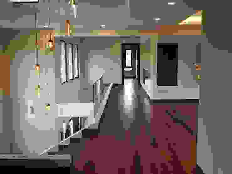 Luxury Bungalows @ Lorong Gurney Kuala Lumpur Mode Architects Sdn Bhd Tropical corridor, hallway & stairs