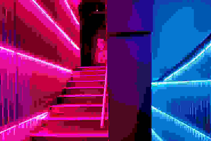 Club Interior - Nachher Flur / Eingangsbereich Kaldma Interiors - Interior Design aus Karlsruhe kendall jenner,Wandkunst,LED-Beleuchtung,Wandverkleidung,Eingangsbereich,Flurzone,flur,treppen,stufen