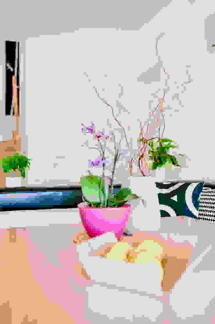 Modernes Esszimmer mit Lederbank und Holztisch ausziehbar | homify