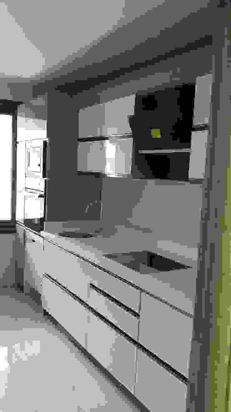 Mesut Mobilya 0001 Homify