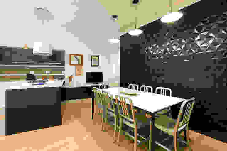 APPARTAMENTO DAVILA a2 Studio Borgia - Romagnolo architetti Cucina moderna