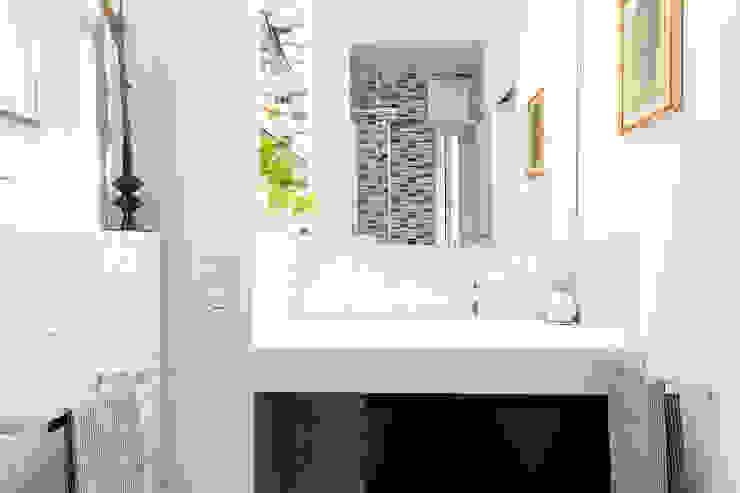 APPARTAMENTO DAVILA a2 Studio Borgia - Romagnolo architetti Bagno moderno