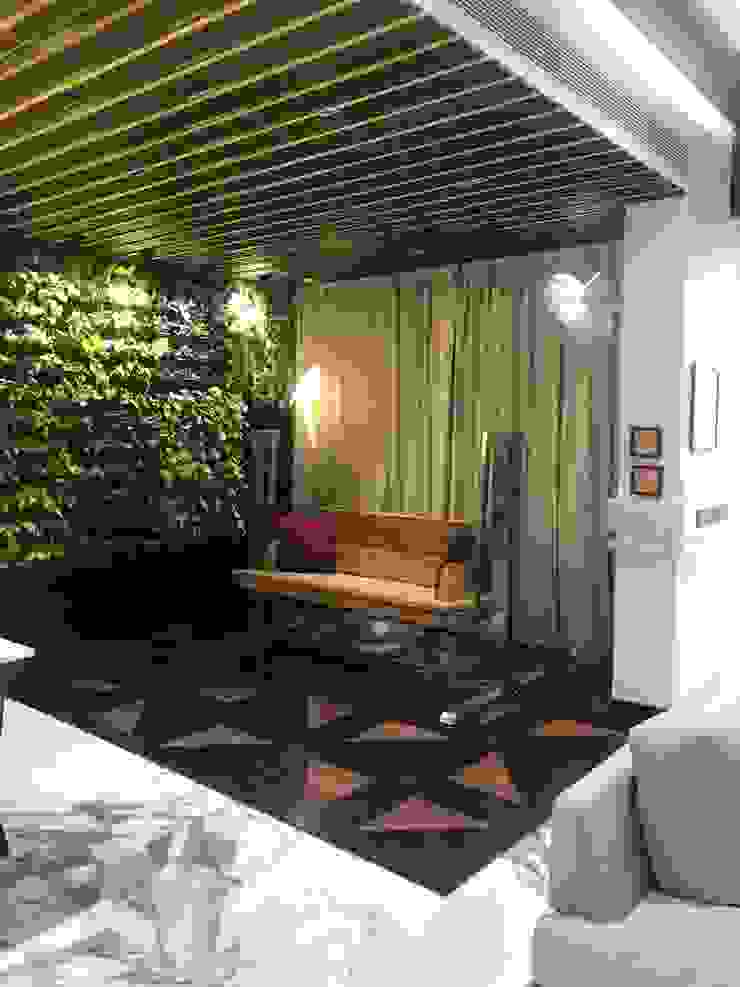 Sitting area int he corridor Obaku Design Modern corridor, hallway & stairs