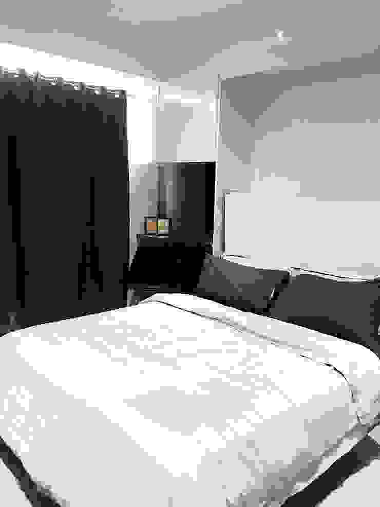 27.12 Residence Pluszerotwo Design Studio Scandinavian style bedroom